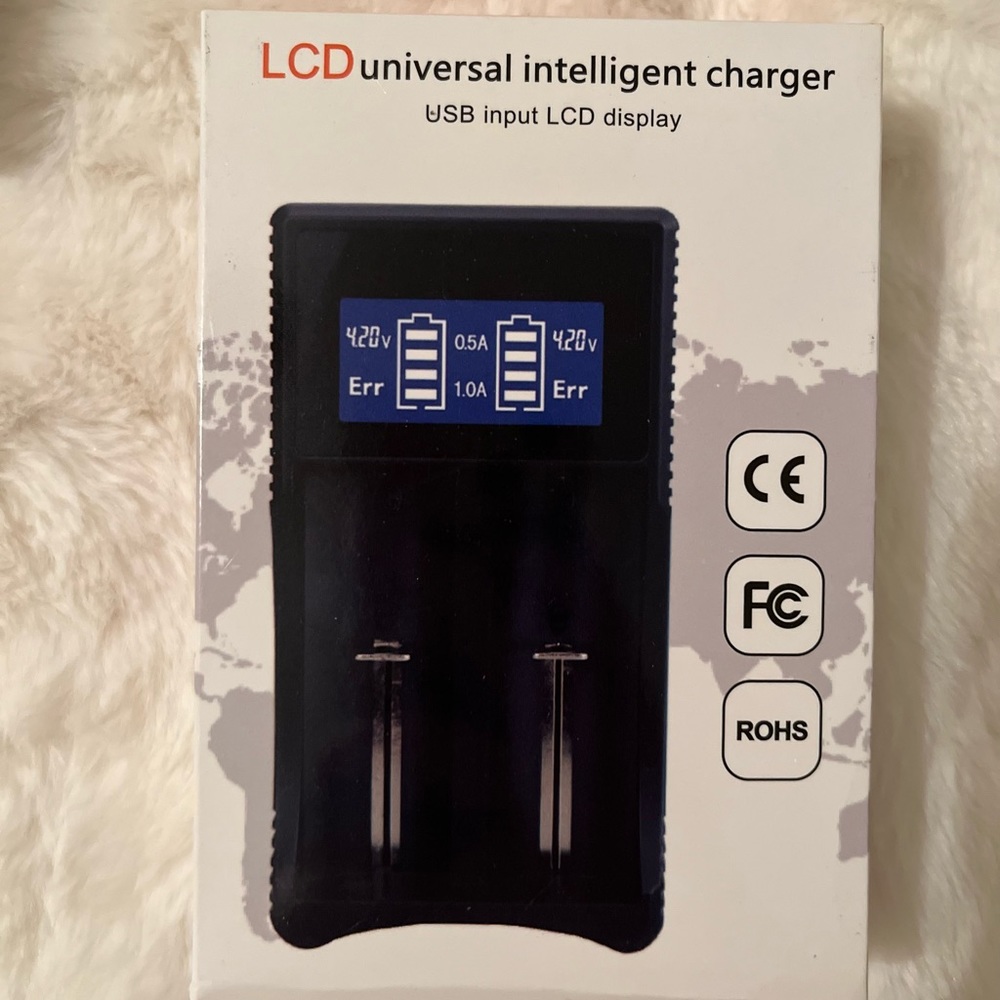 LCD universal intelligent charger
USB input LCD display.